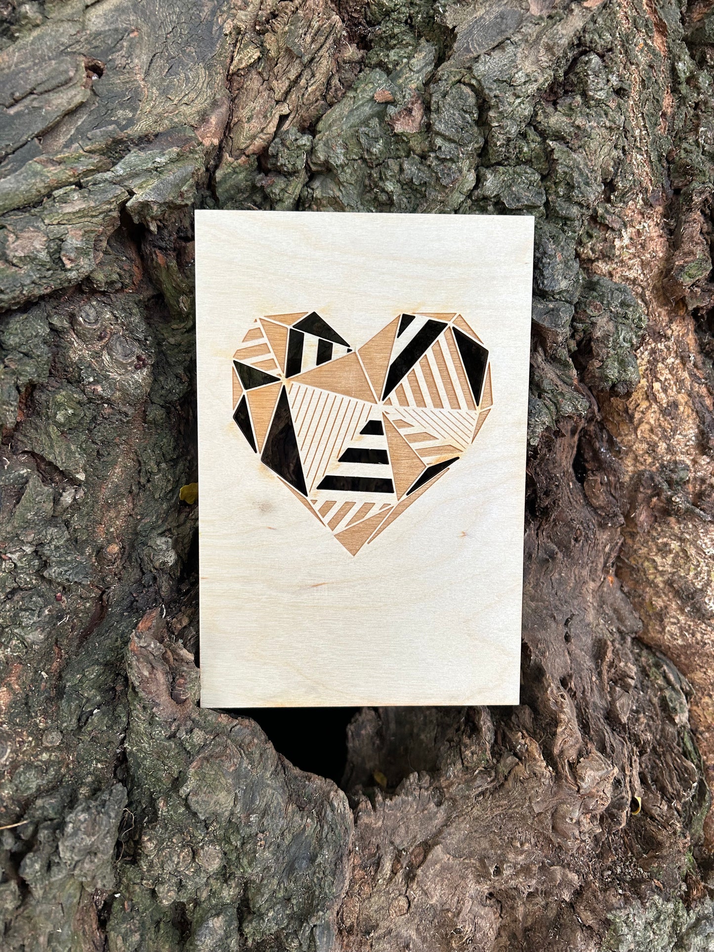 1 Geometrical Heart Wood Card