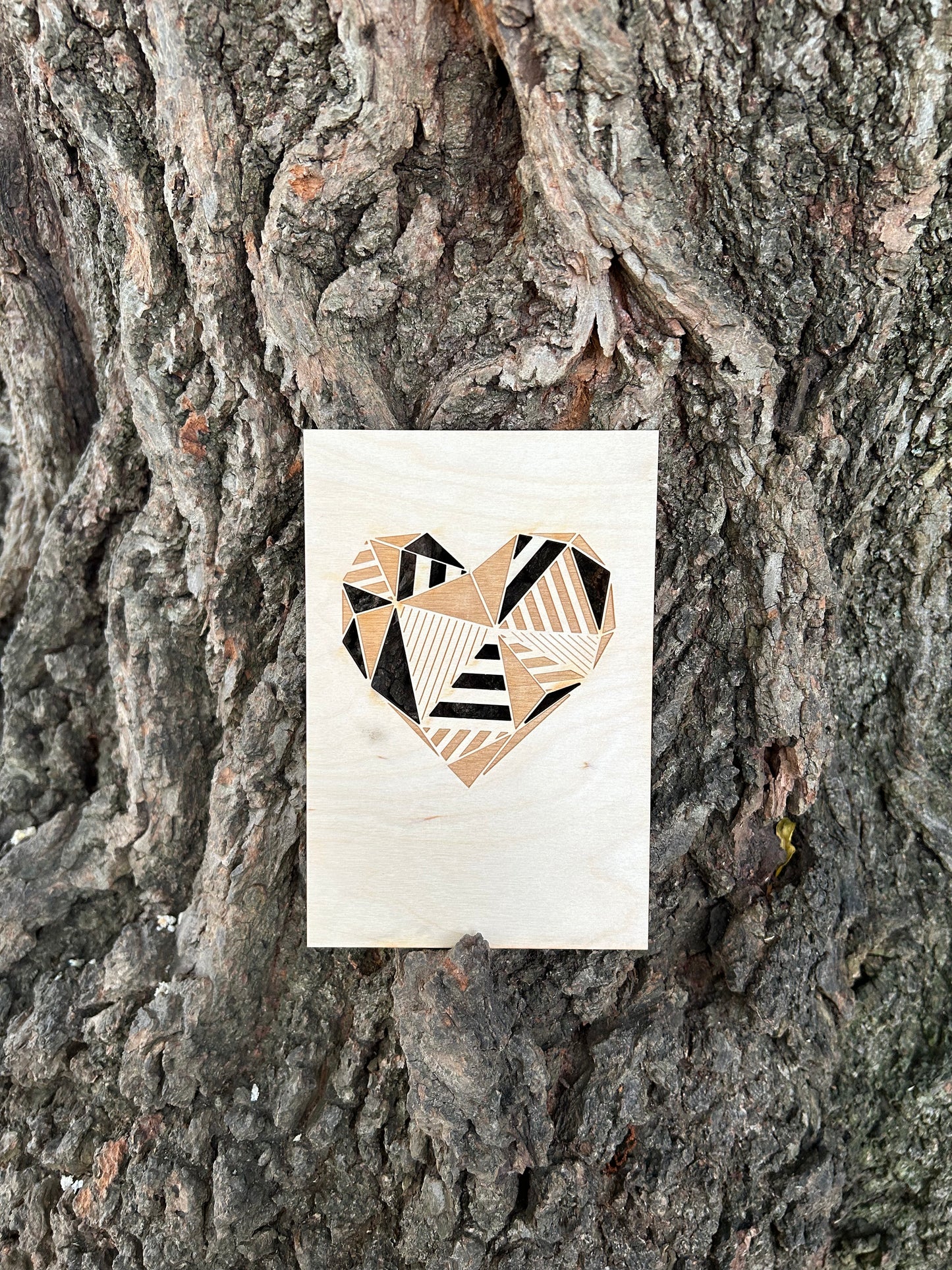 1 Geometrical Heart Wood Card