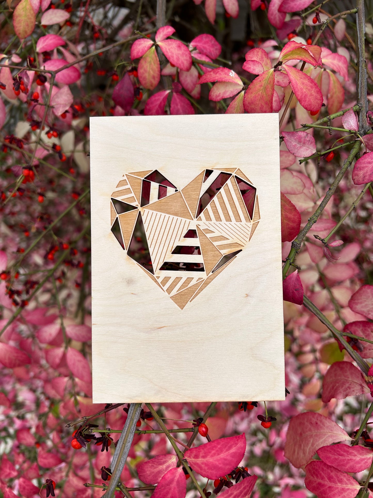 1 Geometrical Heart Wood Card